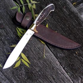   Vadászkés Farkas Bertalan modell 07 bőr tokkal agancs nyéllel