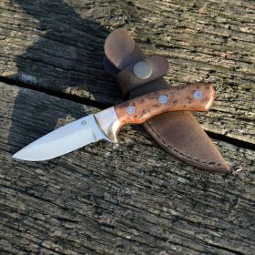   Vadászkés Farkas Bertalan MINI - 16 cm teljes hossz modell 11 bőr tokkal gyöngyöző tuja nyéllel